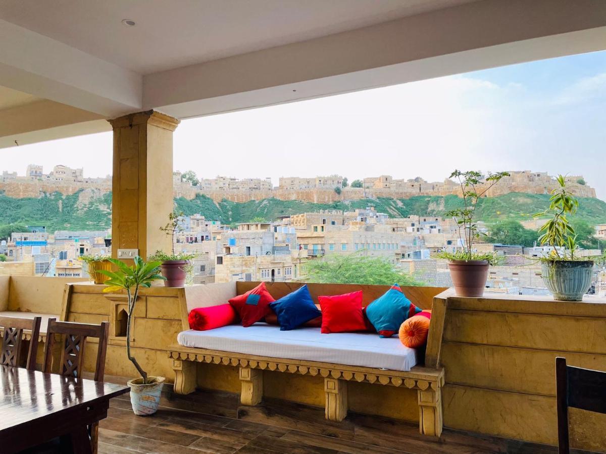 Golden Marigold Hotel Jaisalmer Bagian luar foto