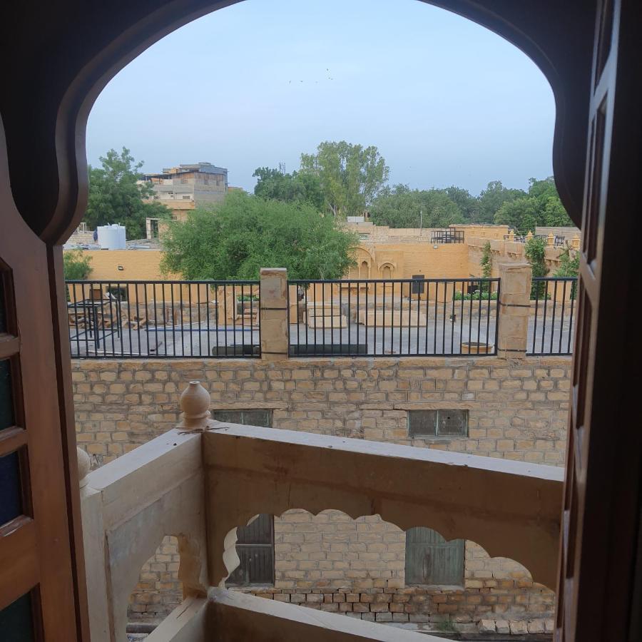 Golden Marigold Hotel Jaisalmer Bagian luar foto