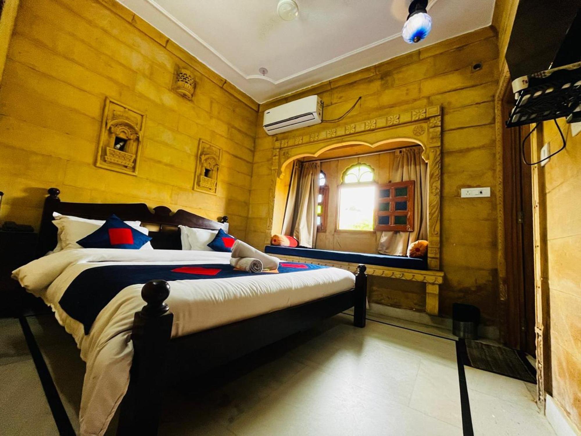 Golden Marigold Hotel Jaisalmer Bagian luar foto