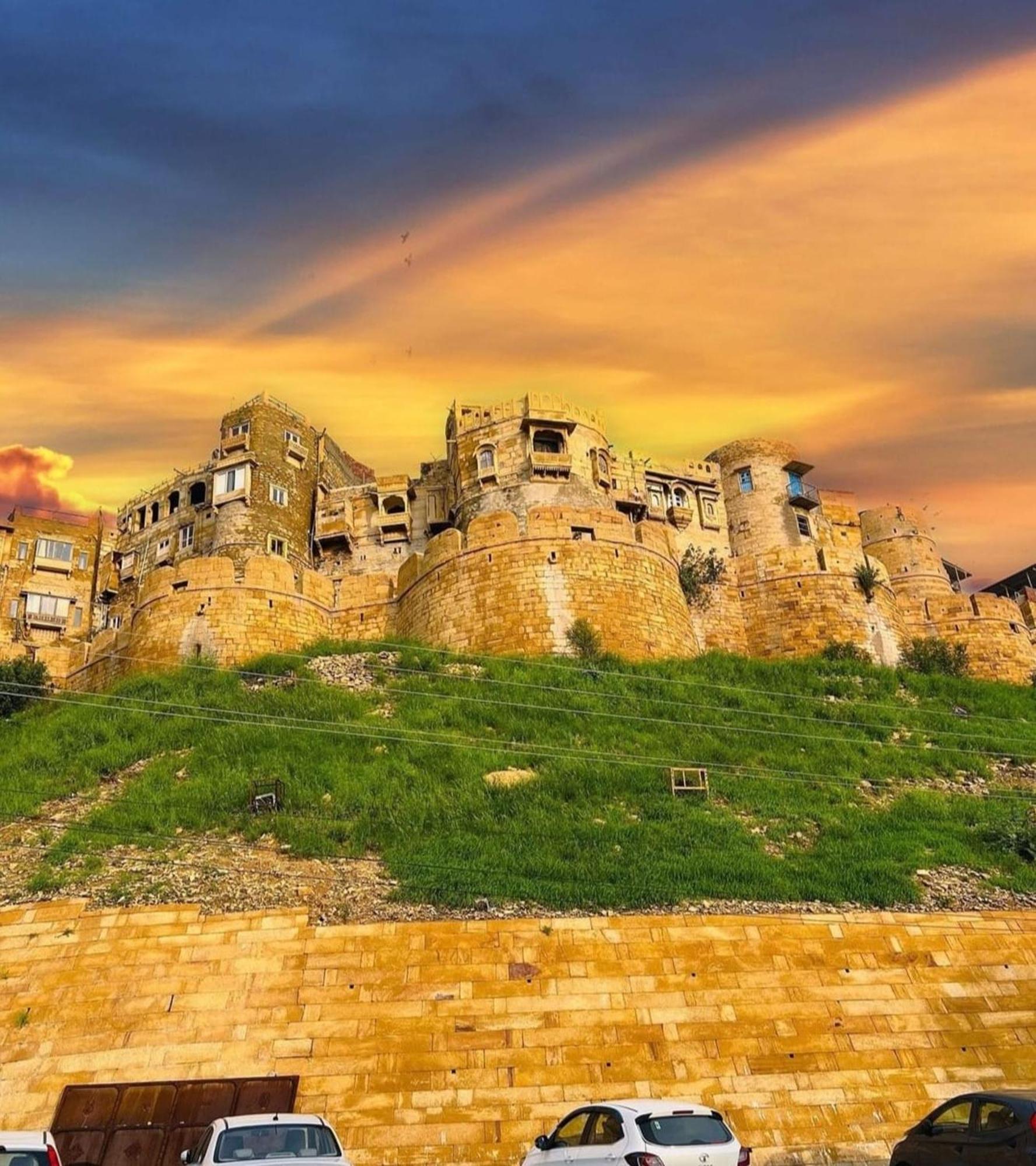 Golden Marigold Hotel Jaisalmer Bagian luar foto